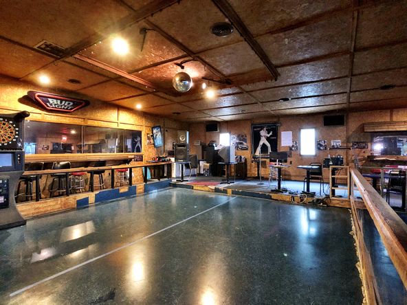 220 North Historic Old Route 66, Litchfield, IL 62056